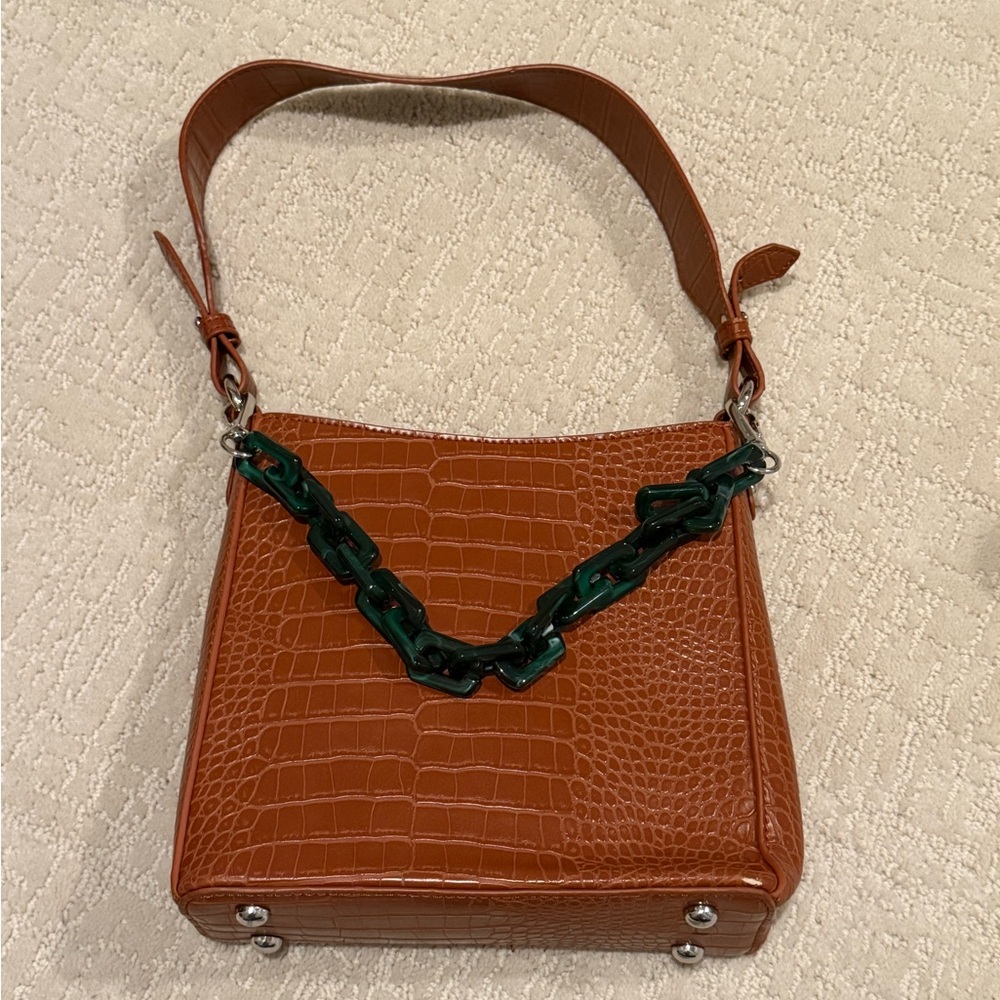 HVISK Croc-Embossed Bag with Green Chain